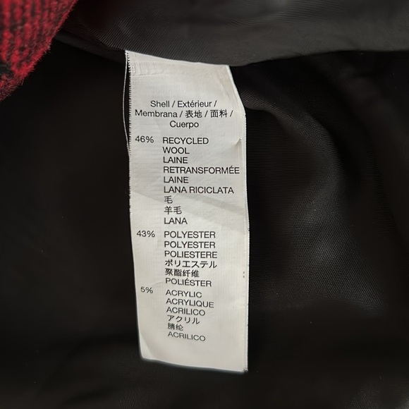 Gap wool blend pea coat in red and black check. Lined. Front pockets. Size M - Picture 8 of 9